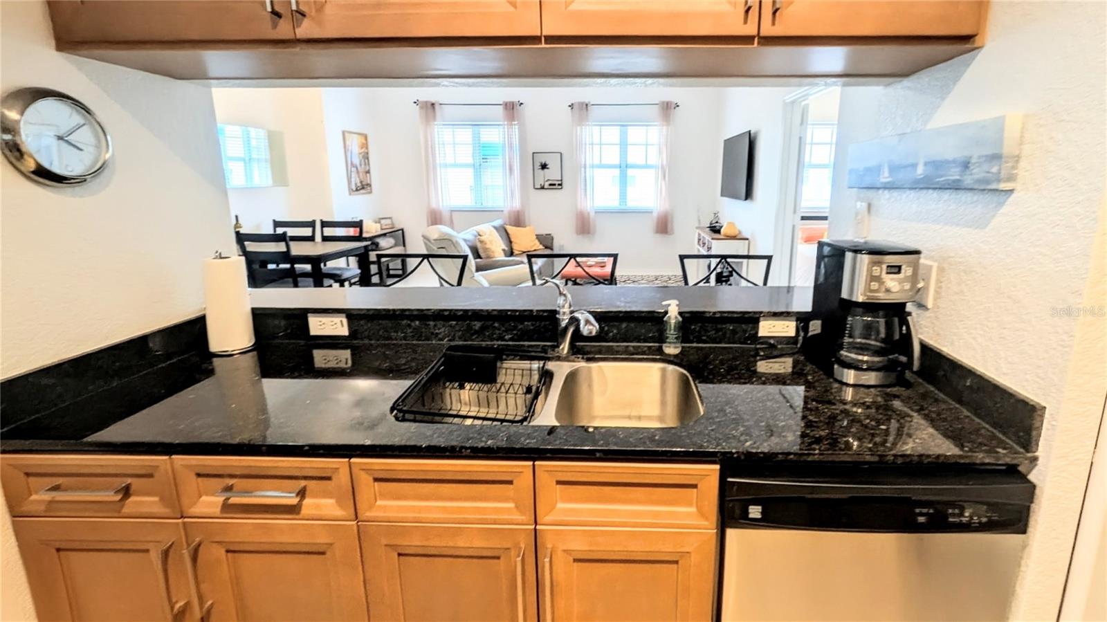 BROADWAY PROMENADE - Residential Lease