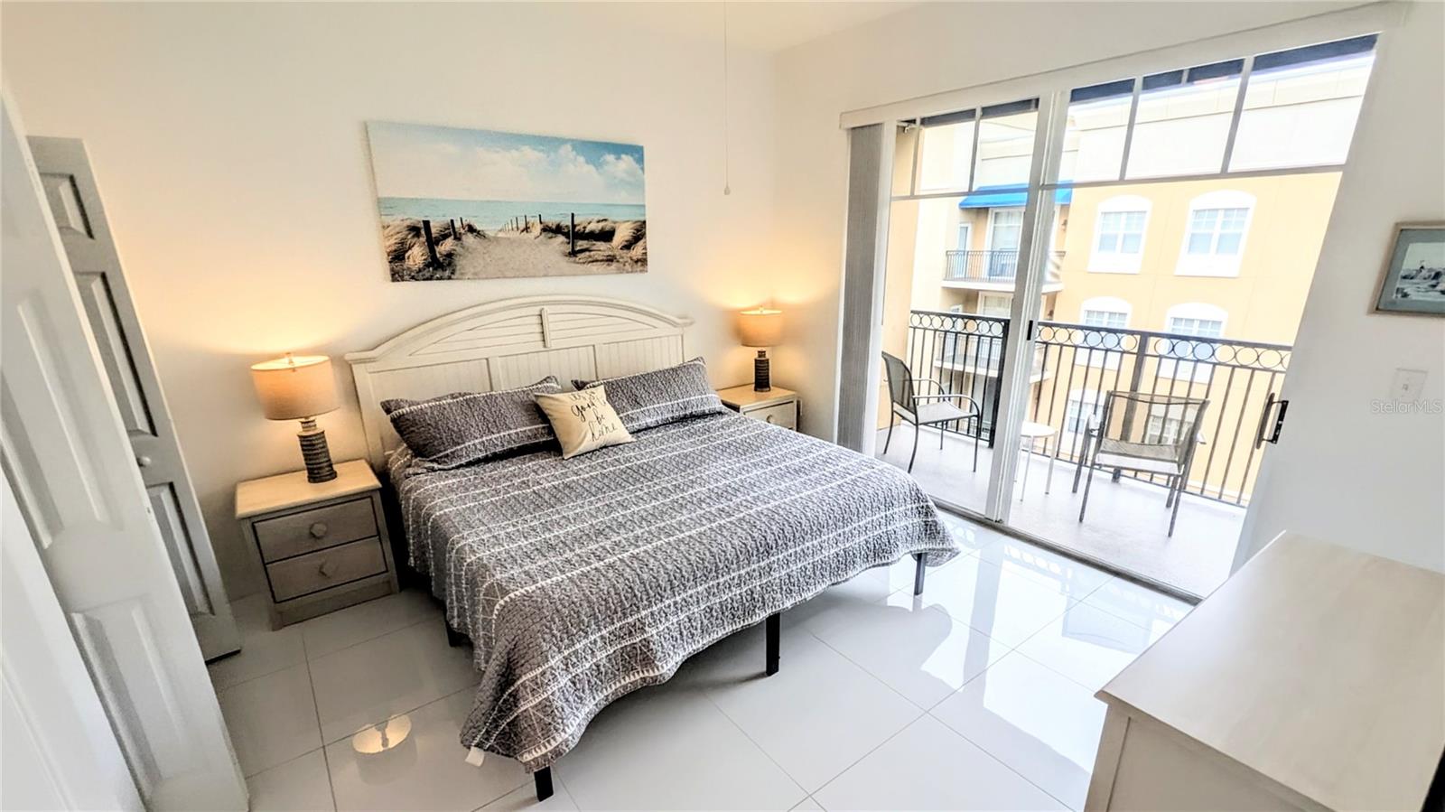 BROADWAY PROMENADE - Residential Lease