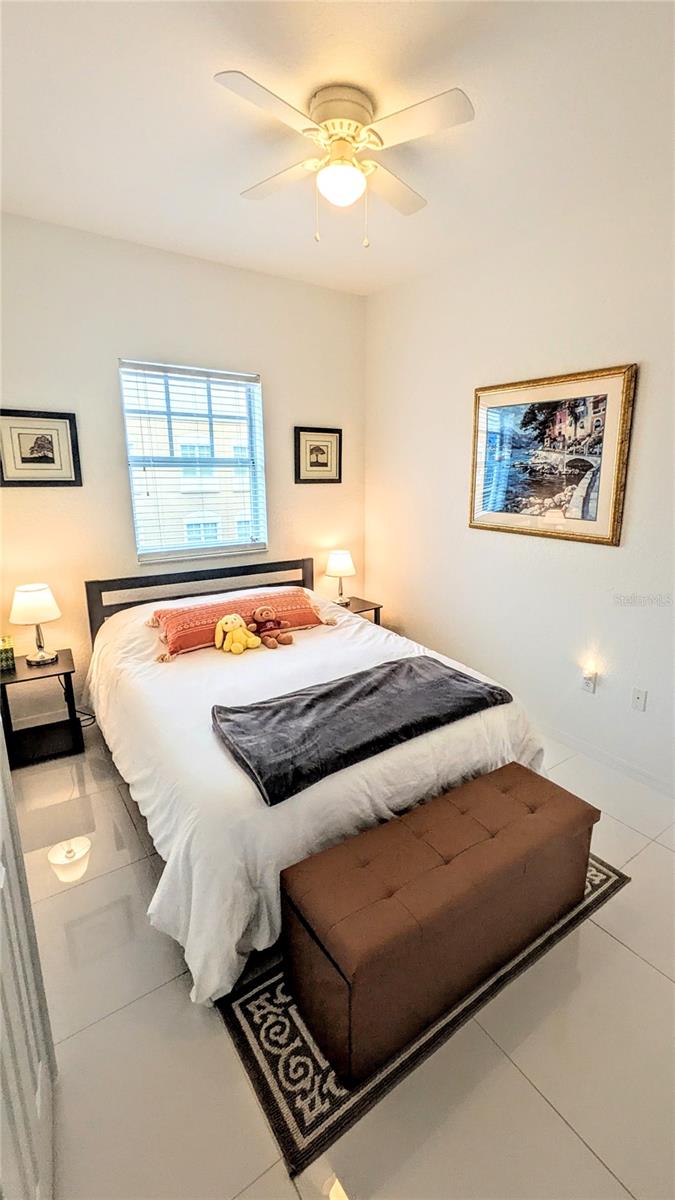 BROADWAY PROMENADE - Residential Lease