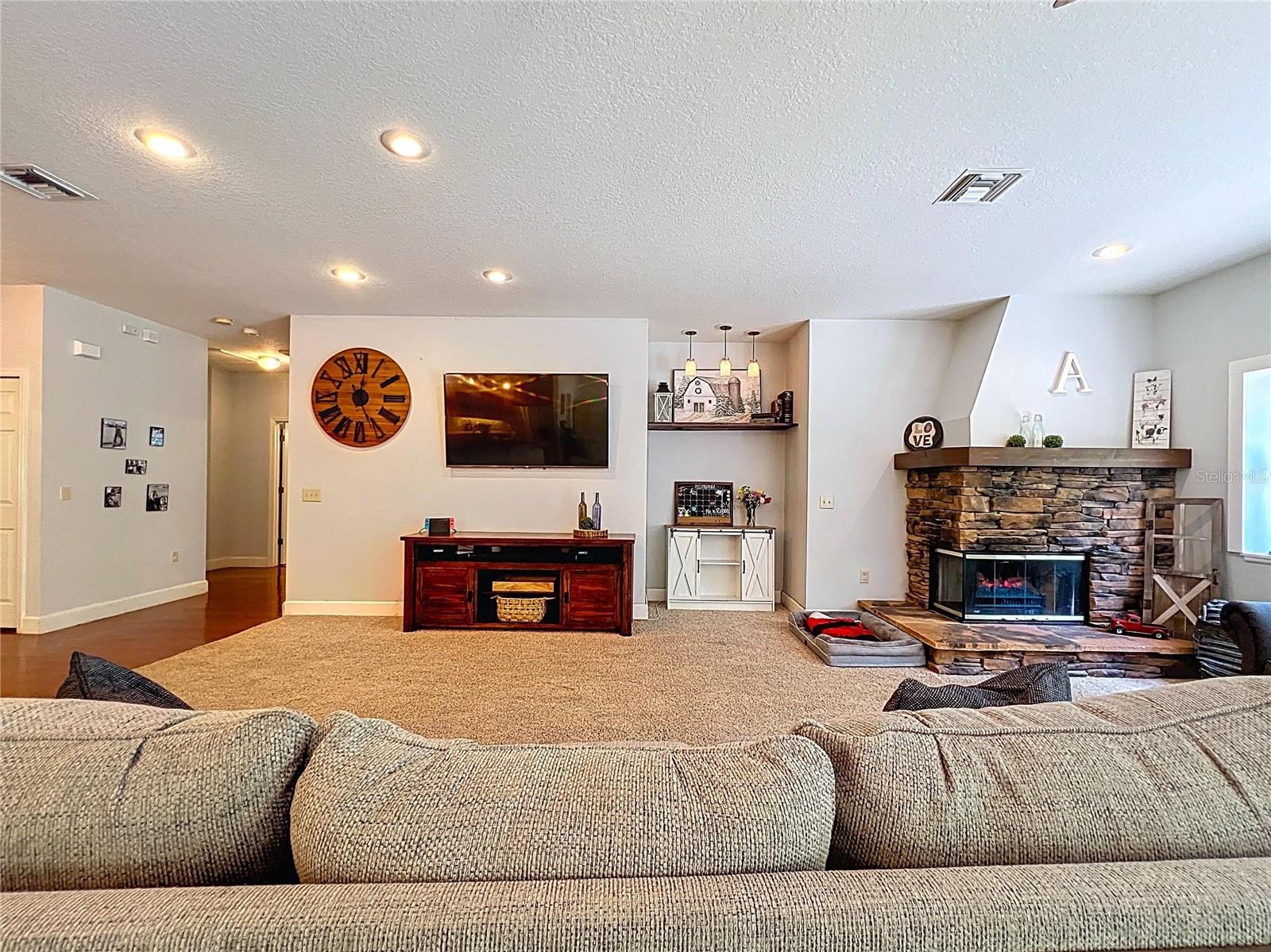 IOLA WOODS - Residential