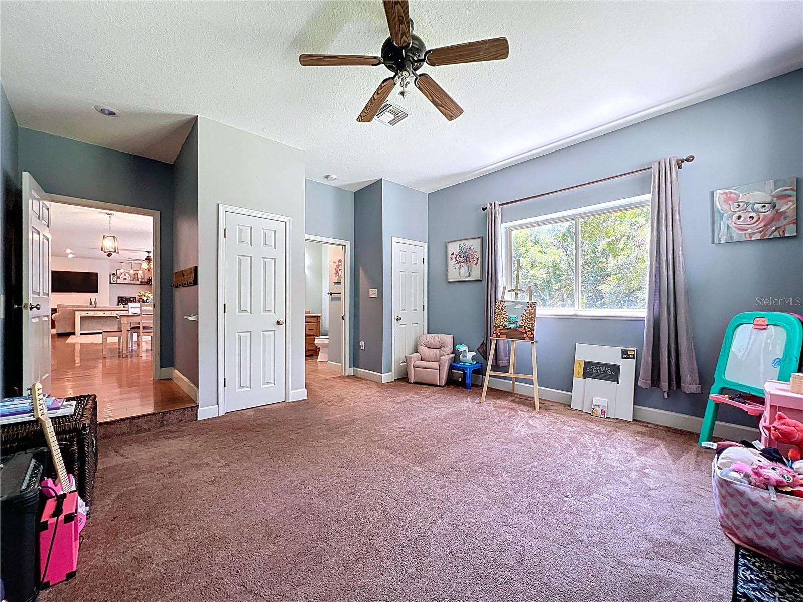 IOLA WOODS - Residential