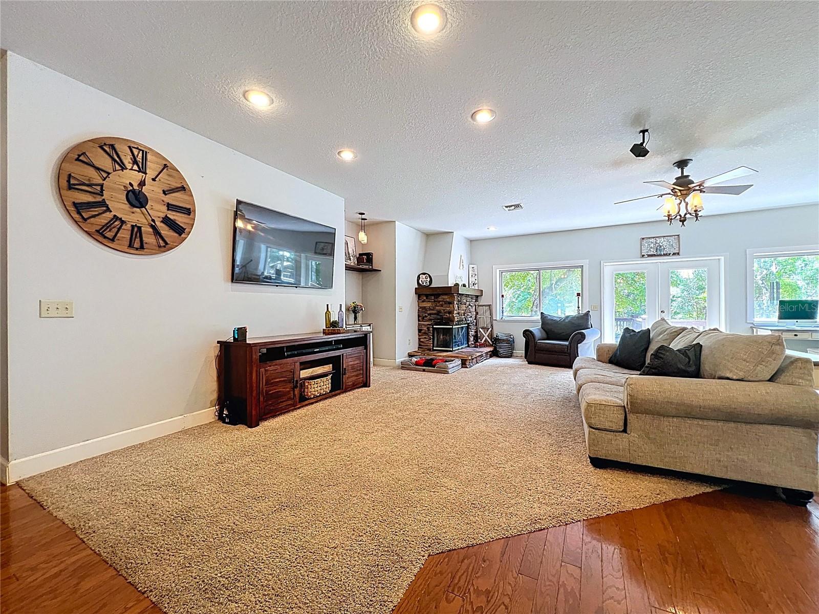 IOLA WOODS - Residential