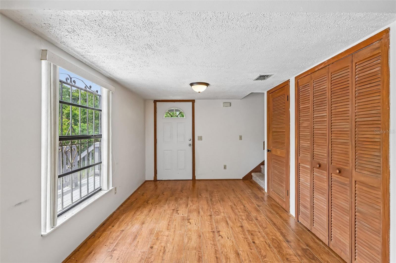 ACREAGE - Residential