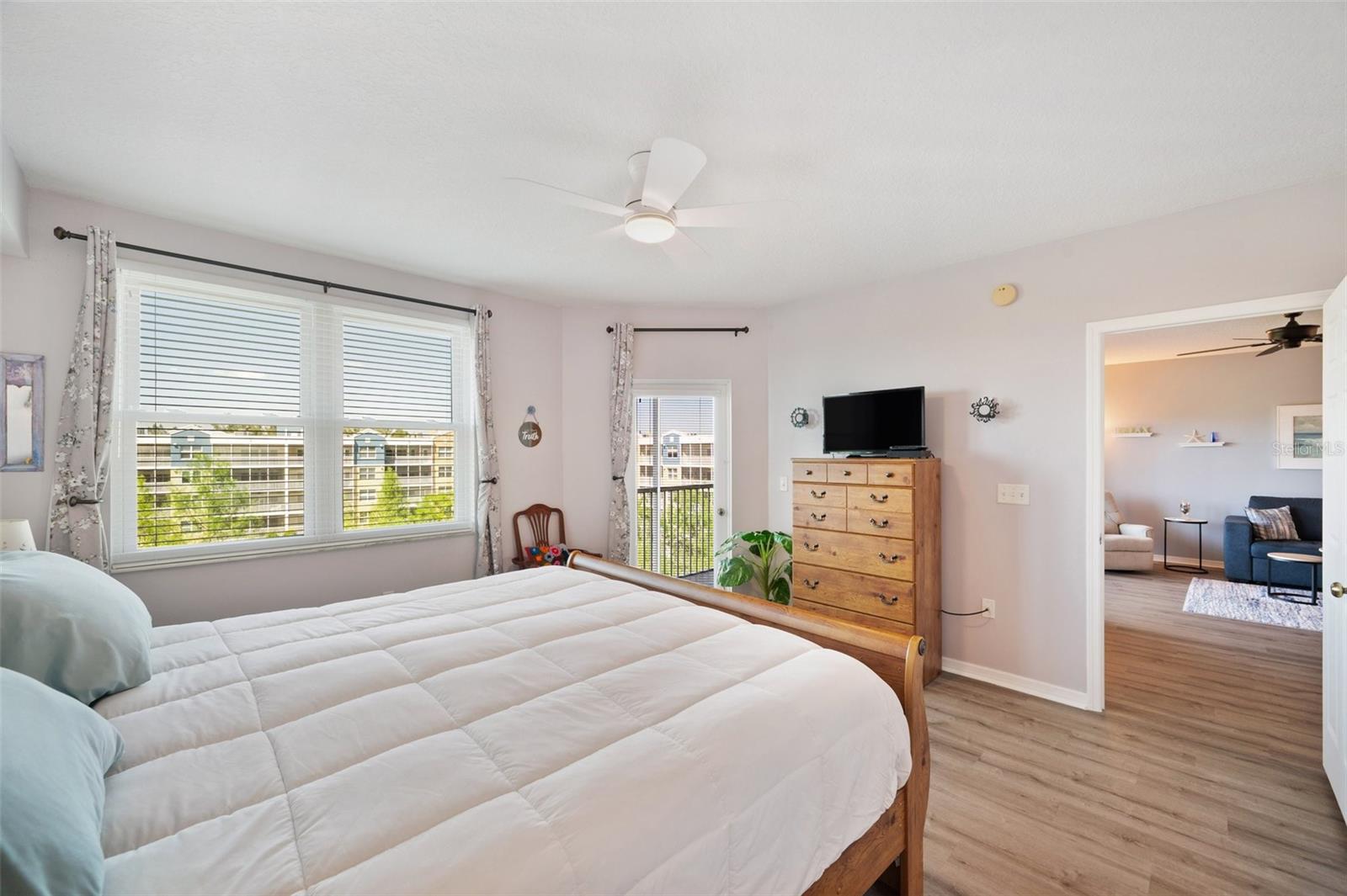 960 STARKEY ROAD 1503