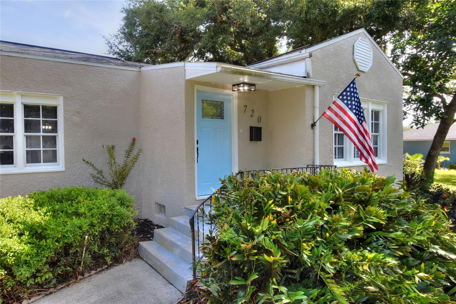 720 WOODWARD STREET