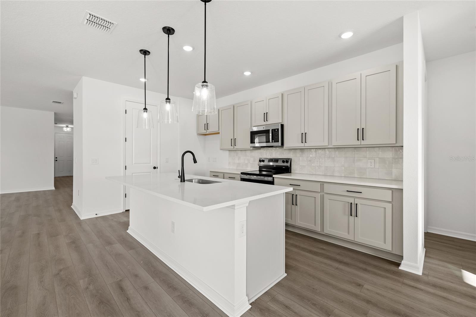 HAWKS RUN - Residential