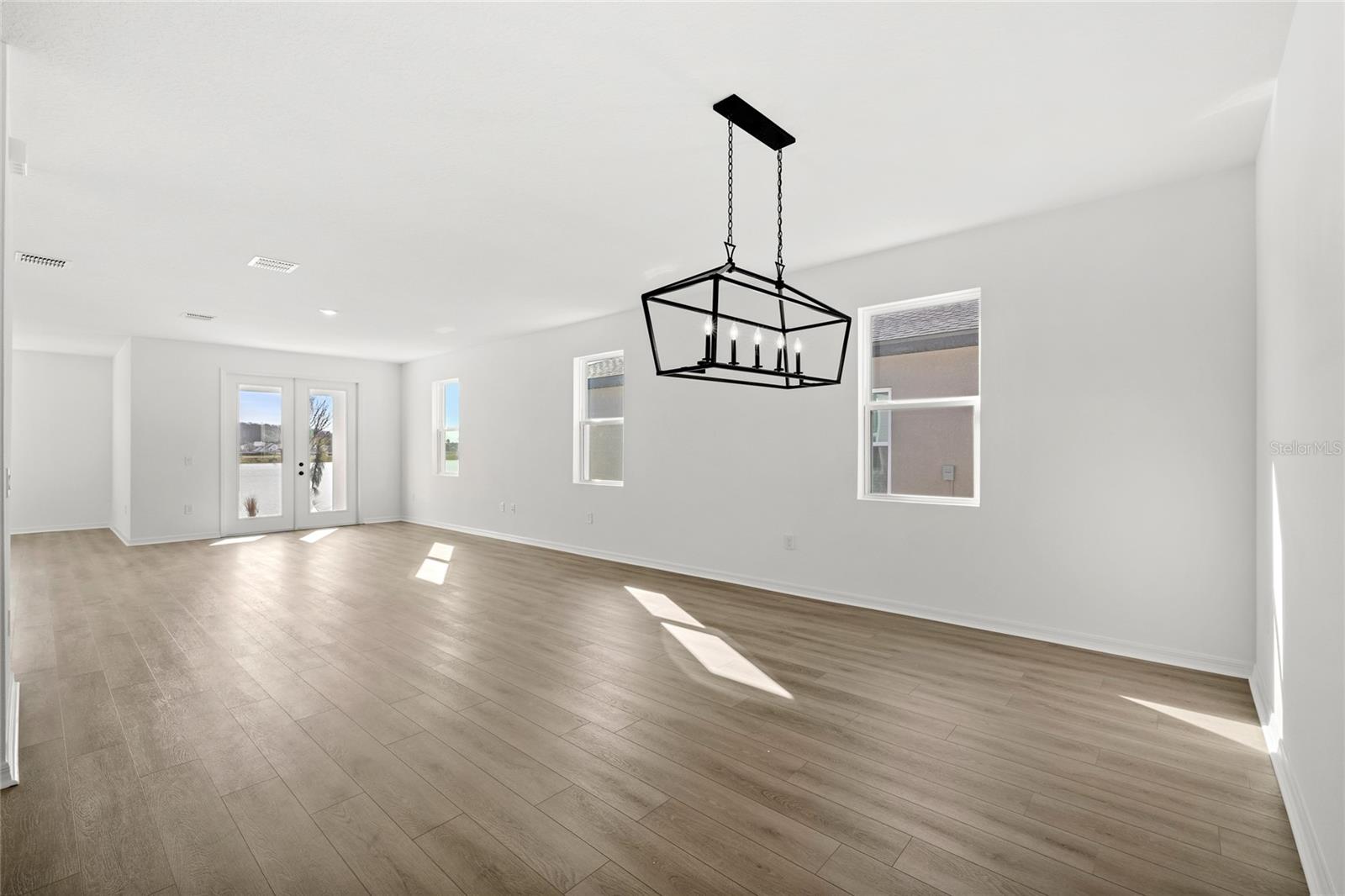 HAWKS RUN - Residential