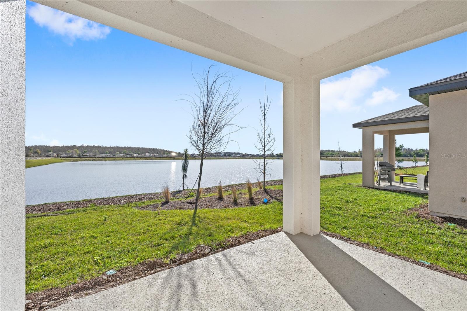 2525 BROADWING STREET