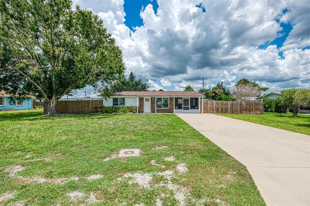 Photo of 872 E 3rd Street, Englewood, FL 34223 (MLS # A4662738)