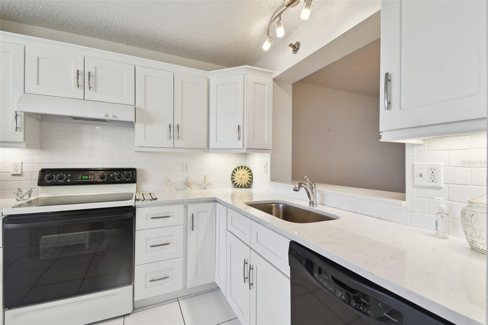 THE FAIRWAYS AT PINEBROOK CONDO - Residential