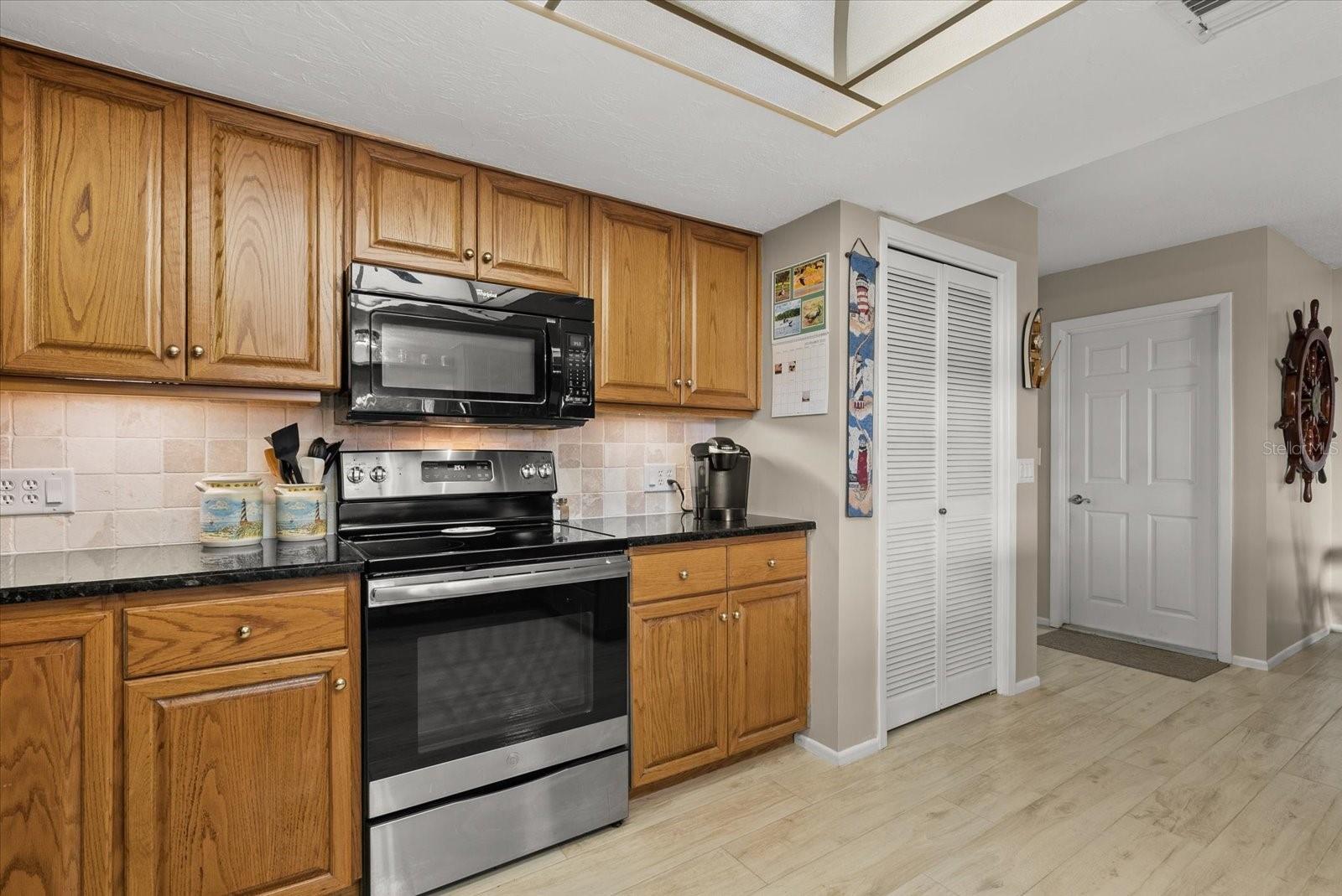 MAGNOLIA MANOR RIVER SEC - Residential