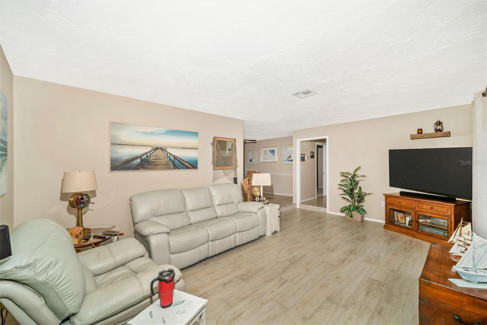 MAGNOLIA MANOR RIVER SEC - Residential