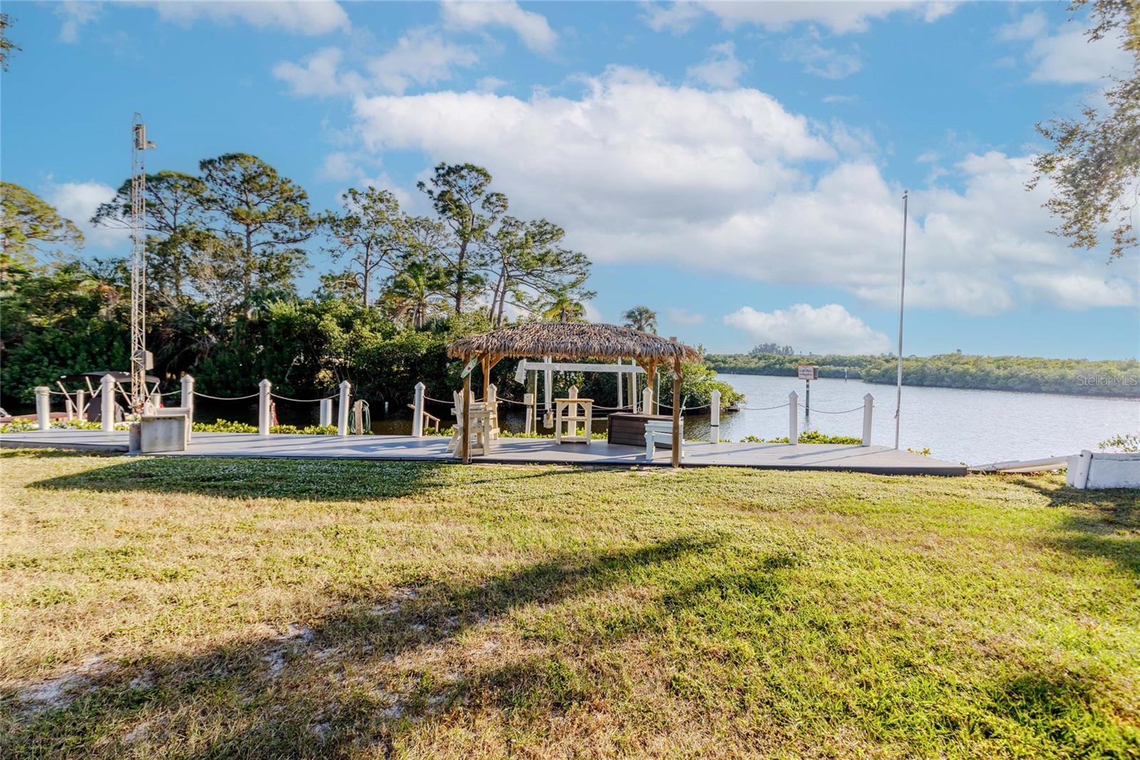 MAGNOLIA MANOR RIVER SEC - Residential