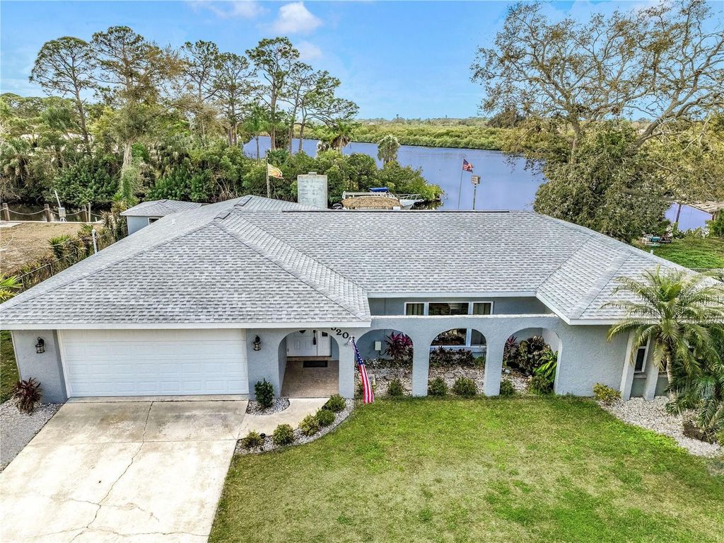 Photo of 5206 18th Avenue E, Bradenton, FL 34208 (MLS # A4672749)