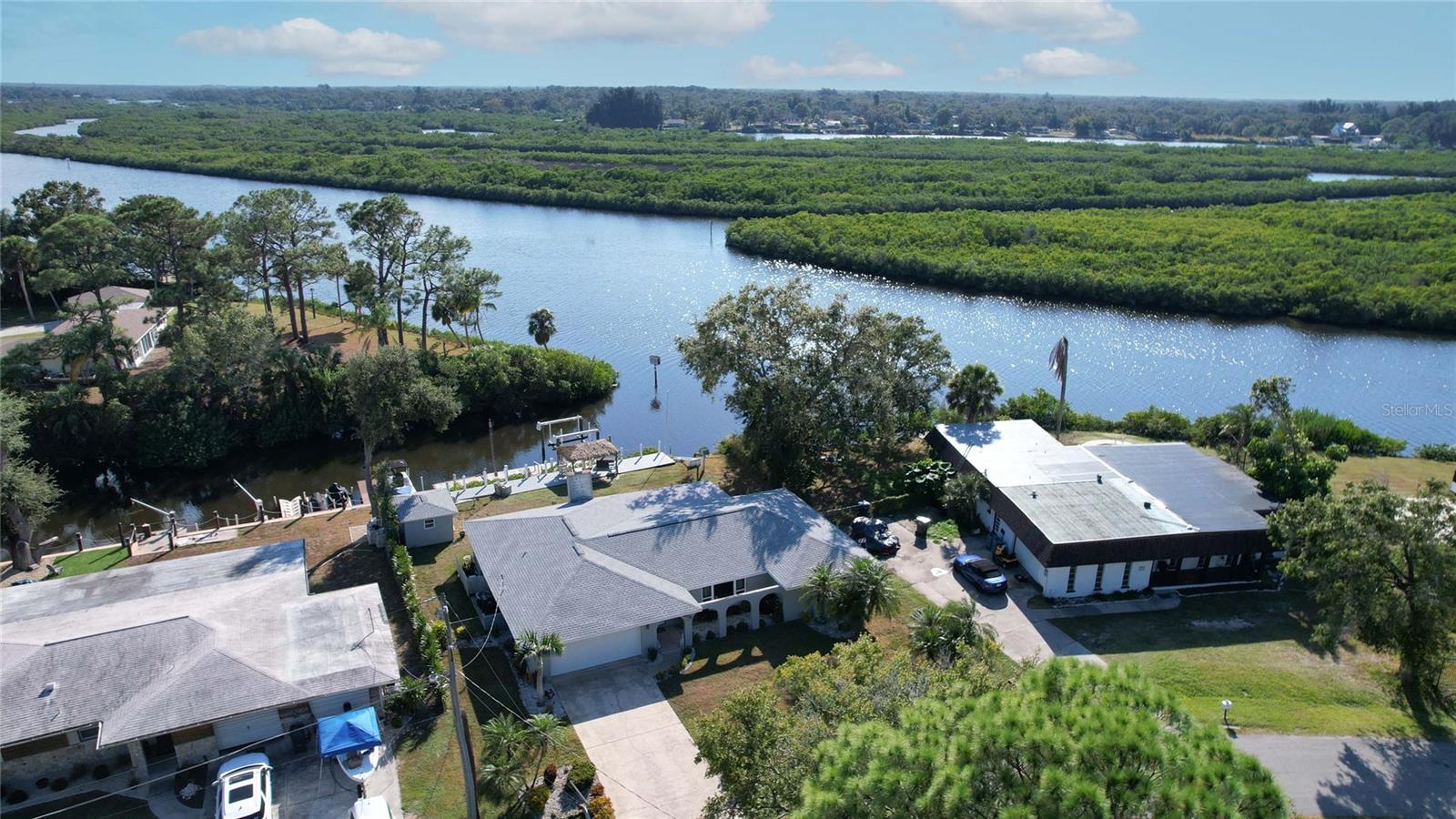 MAGNOLIA MANOR RIVER SEC - Residential