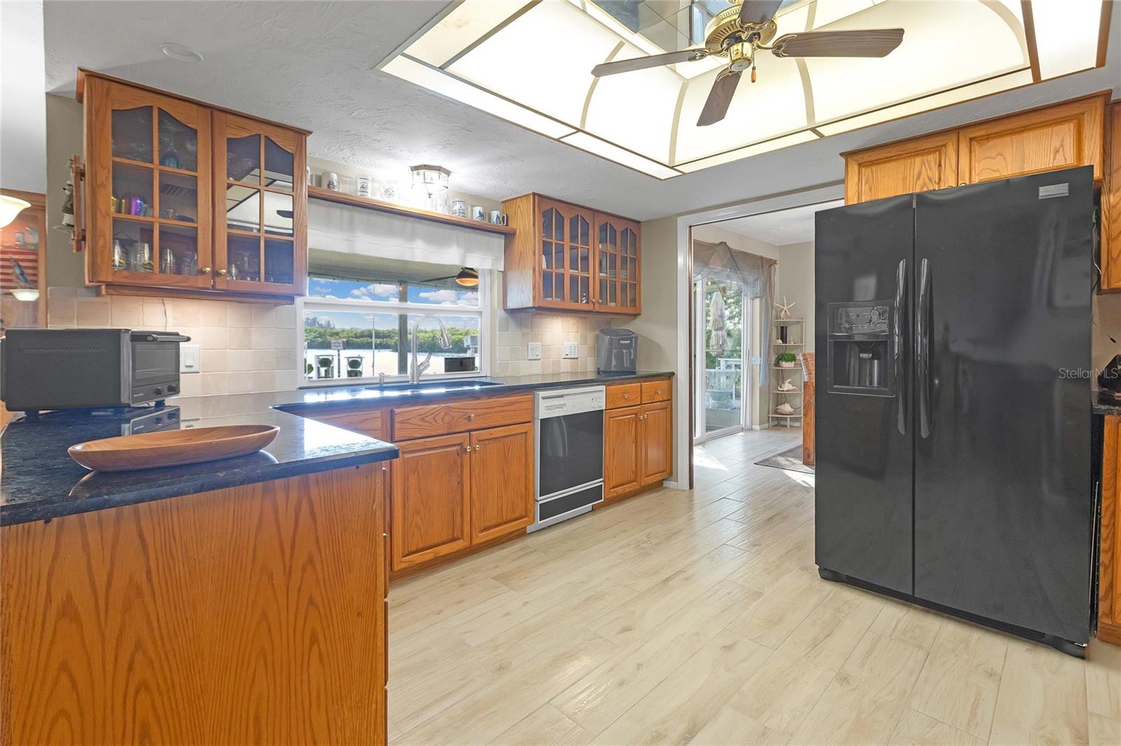 MAGNOLIA MANOR RIVER SEC - Residential