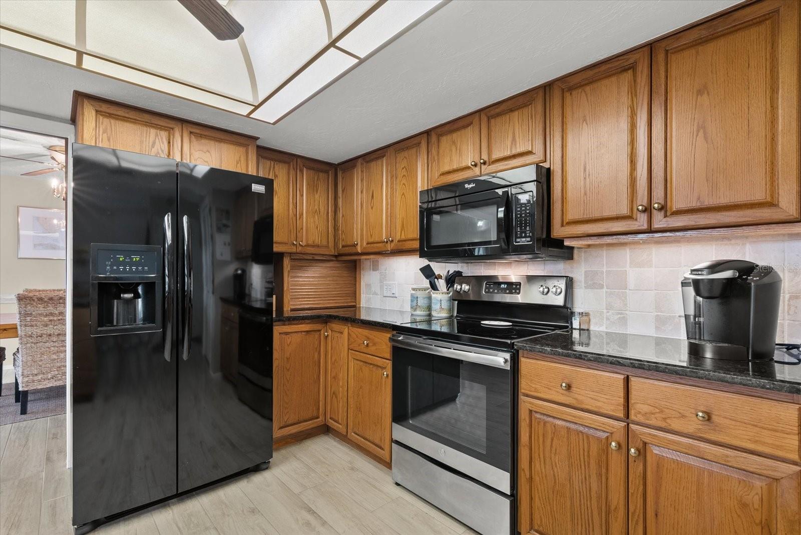 MAGNOLIA MANOR RIVER SEC - Residential