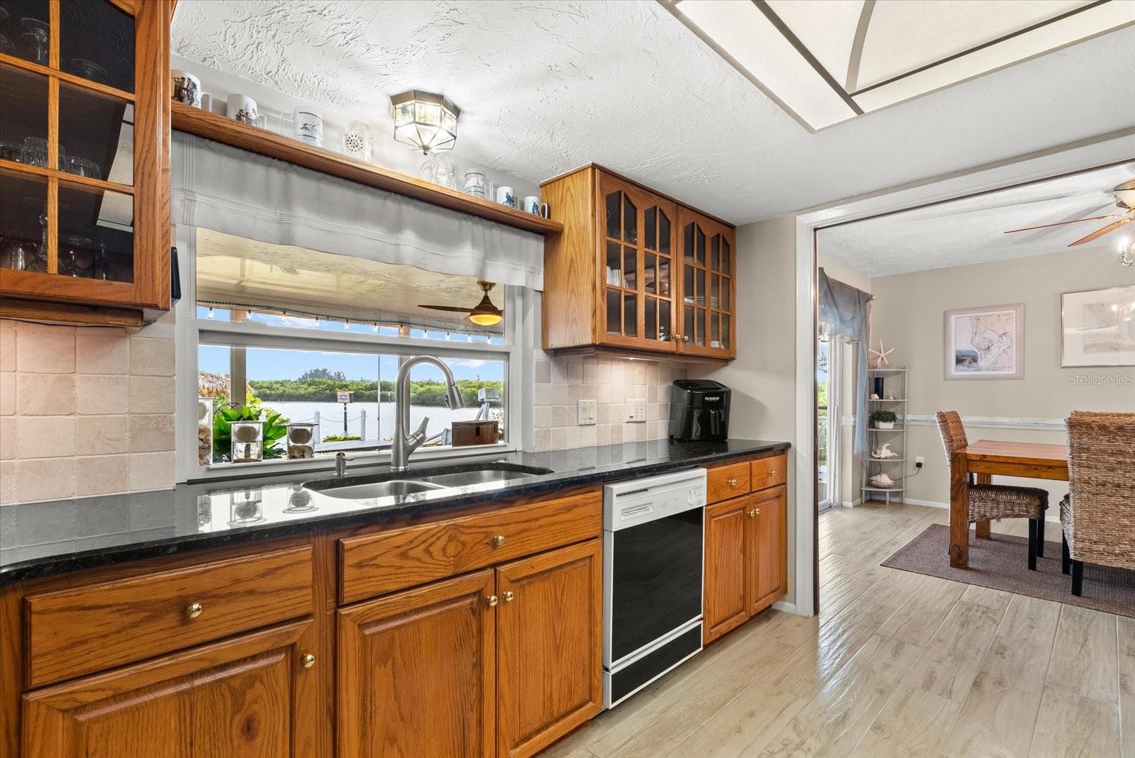 MAGNOLIA MANOR RIVER SEC - Residential