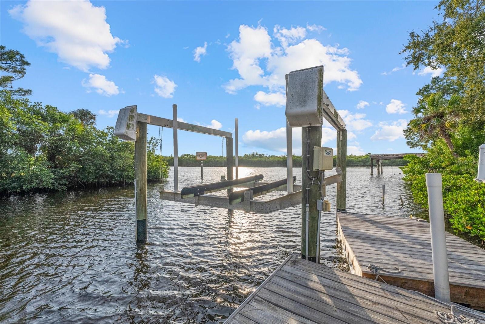 MAGNOLIA MANOR RIVER SEC - Residential