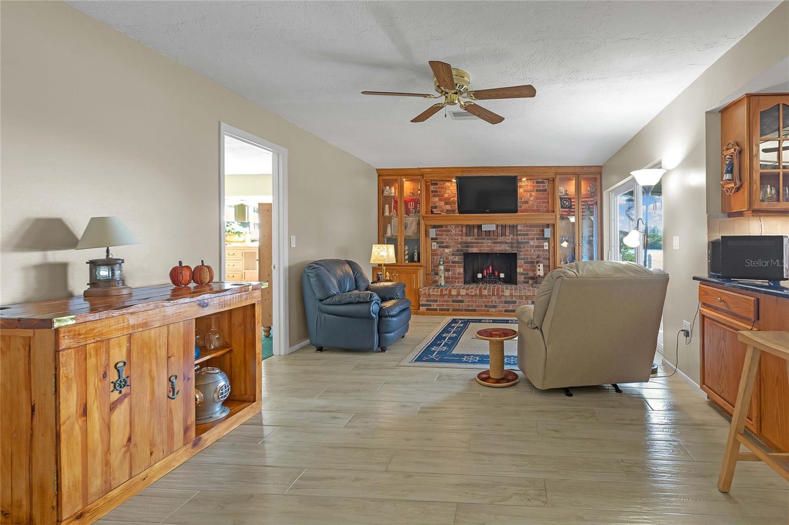 MAGNOLIA MANOR RIVER SEC - Residential