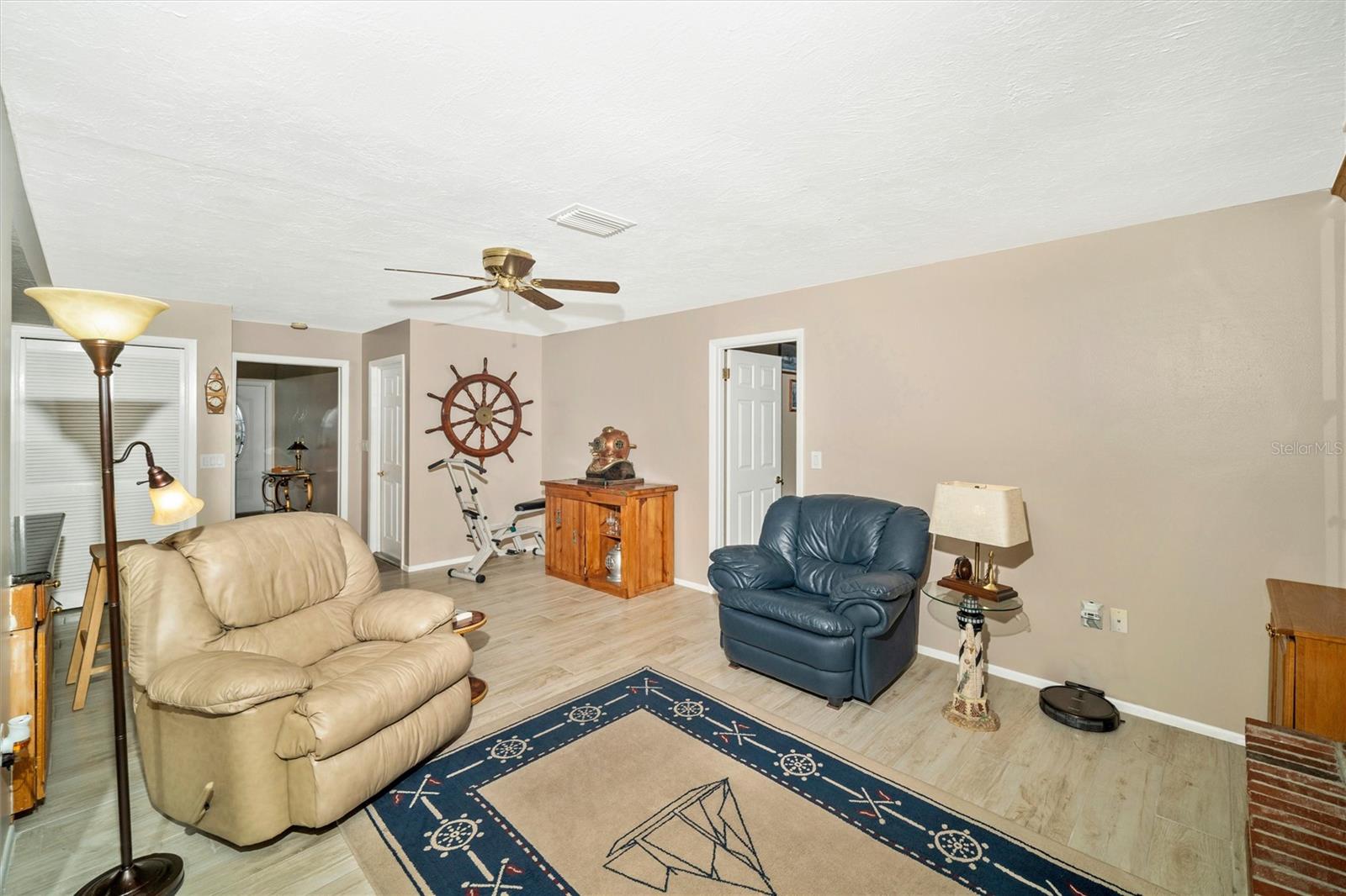 MAGNOLIA MANOR RIVER SEC - Residential