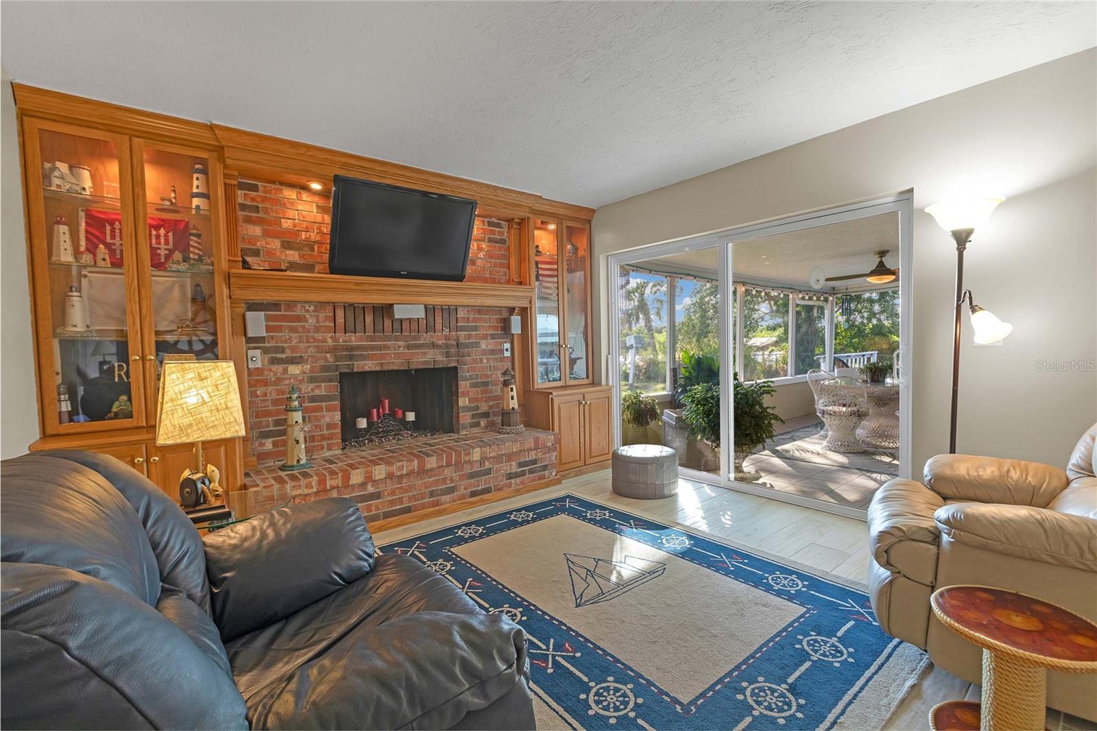 MAGNOLIA MANOR RIVER SEC - Residential