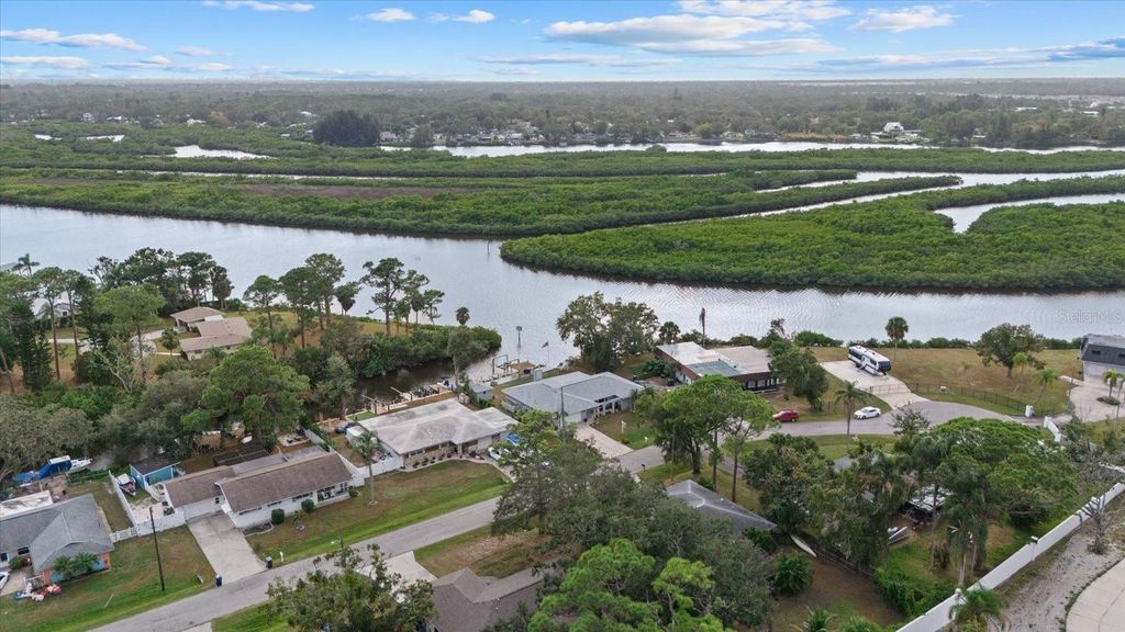 Photo of 5206 18th Avenue E, Bradenton, FL 34208 (MLS # A4672749)