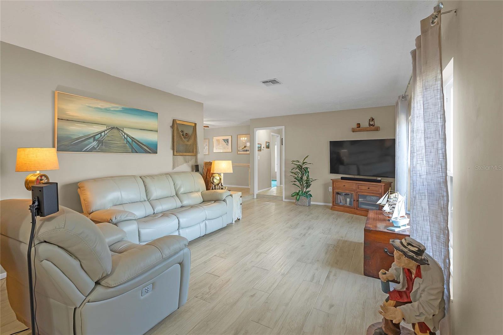 MAGNOLIA MANOR RIVER SEC - Residential