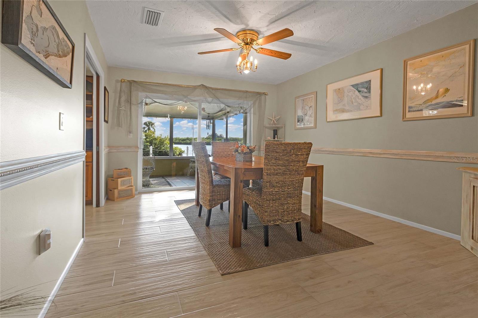 MAGNOLIA MANOR RIVER SEC - Residential