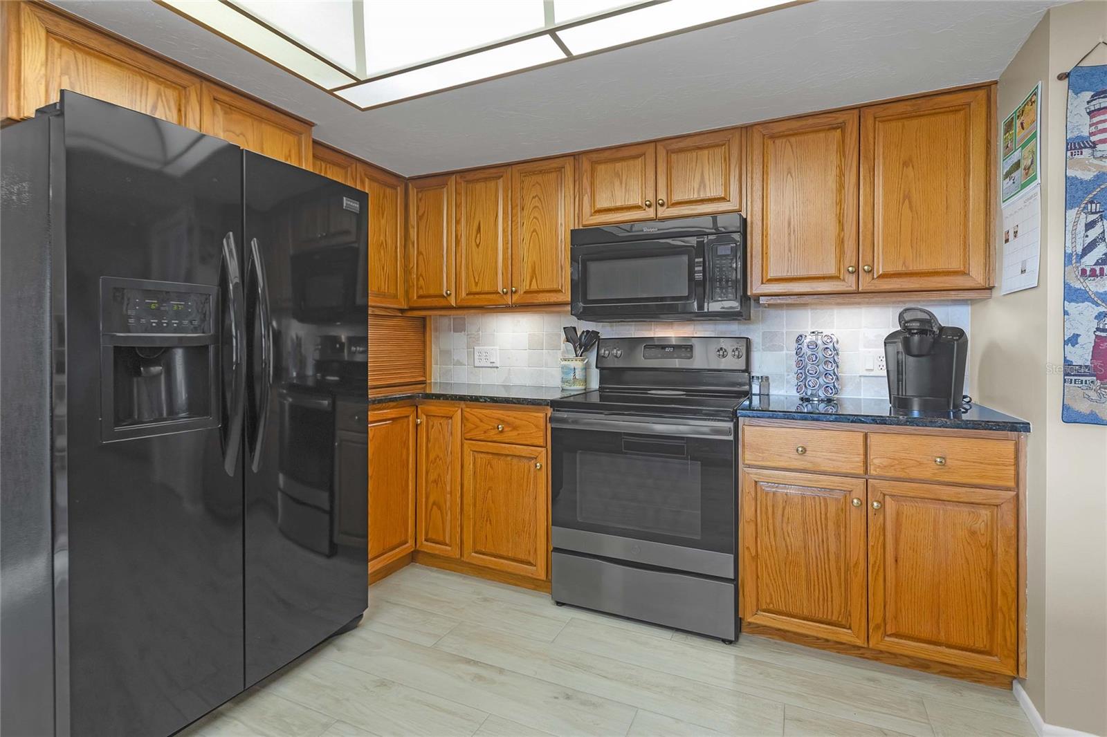 MAGNOLIA MANOR RIVER SEC - Residential