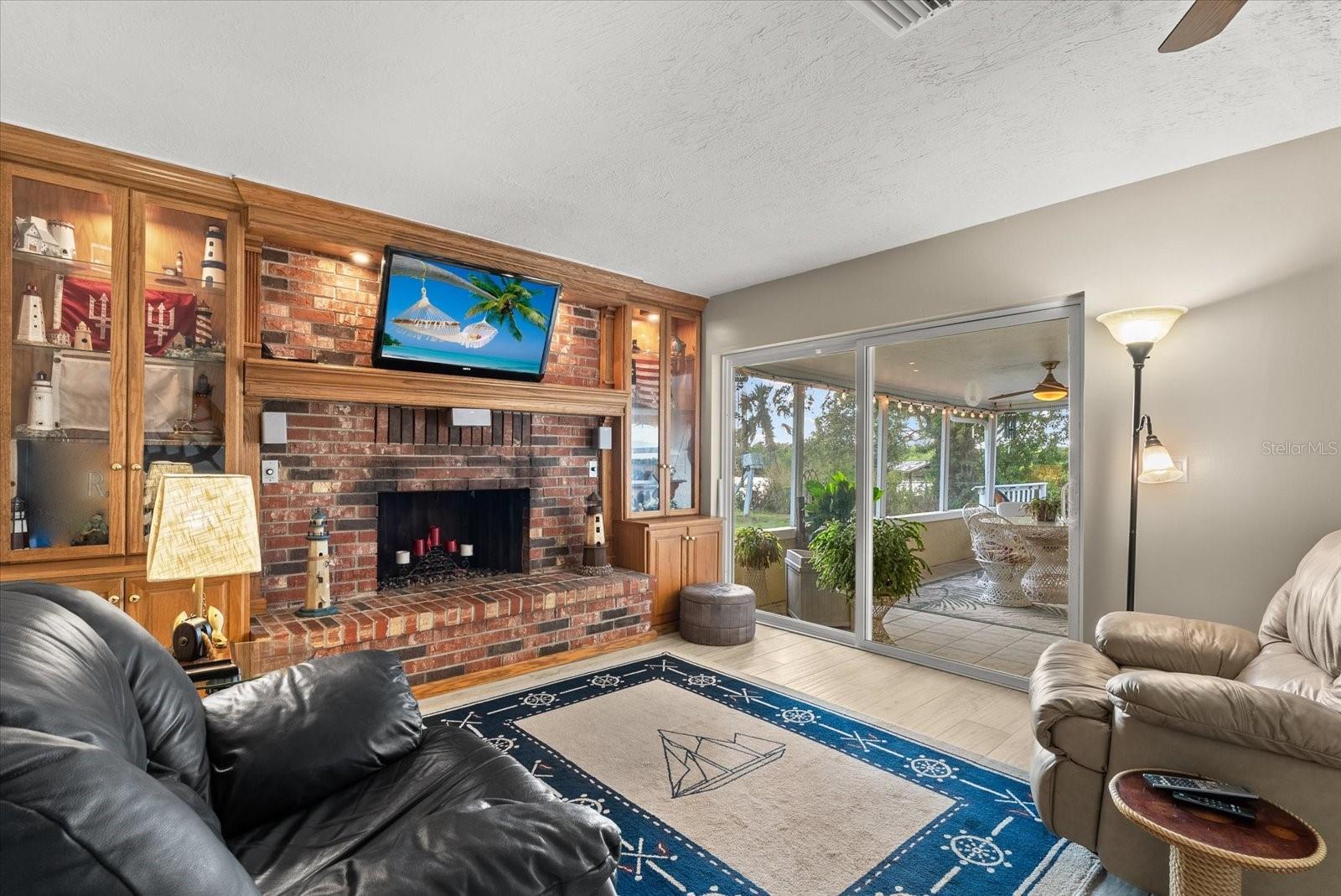 MAGNOLIA MANOR RIVER SEC - Residential