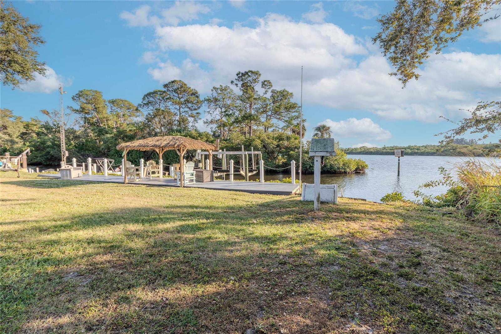 MAGNOLIA MANOR RIVER SEC - Residential