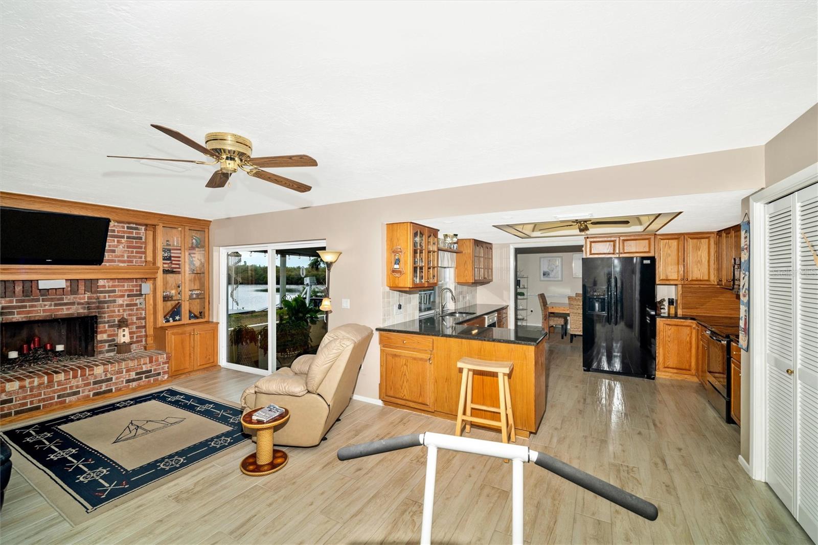 MAGNOLIA MANOR RIVER SEC - Residential