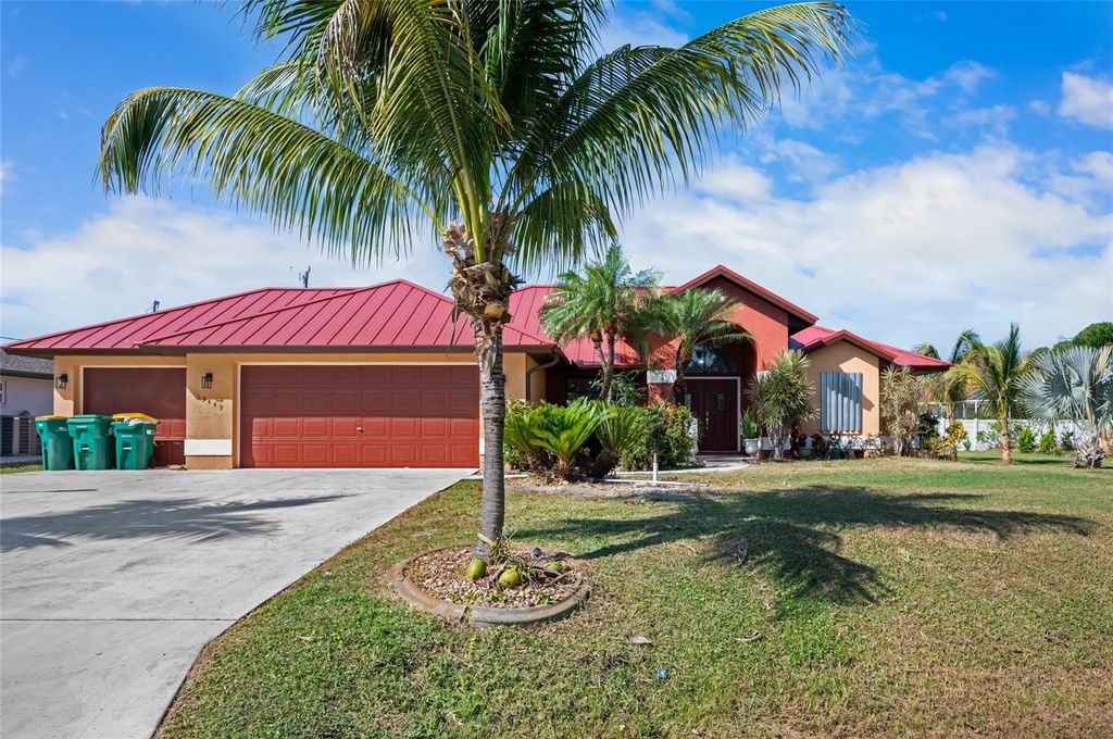 Photo of 13449 Hopewell Avenue, Port Charlotte, FL 33981 (MLS # C7491786)