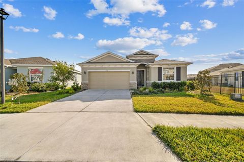 A home in PARRISH