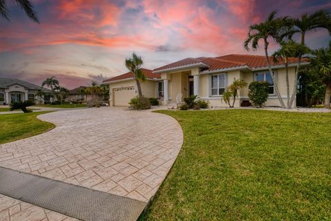 A home in PUNTA GORDA