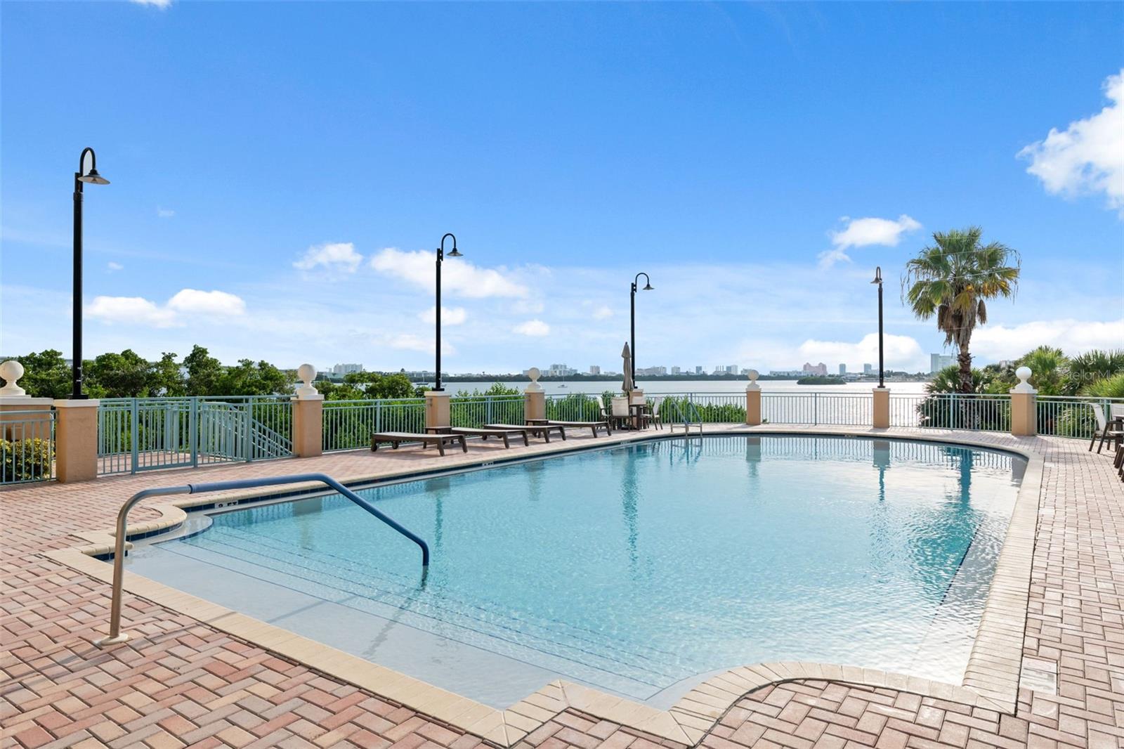 700 N OSCEOLA AVENUE 305