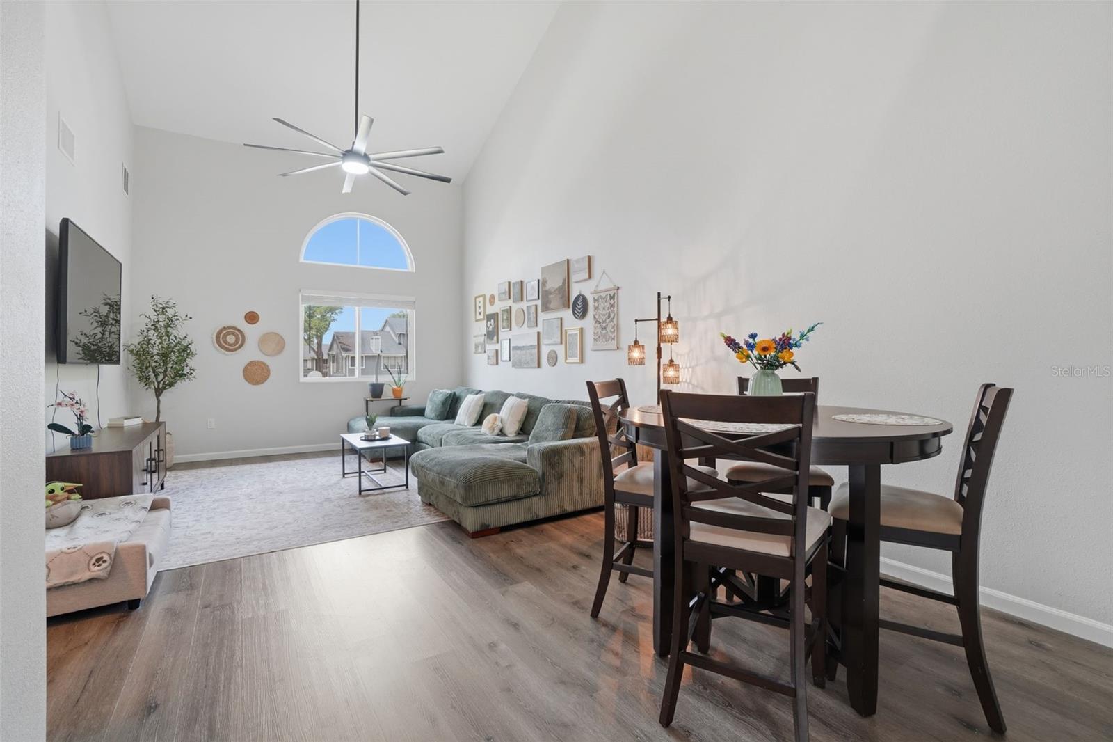 COLONIAL LANDINGS PH 05 - Residential