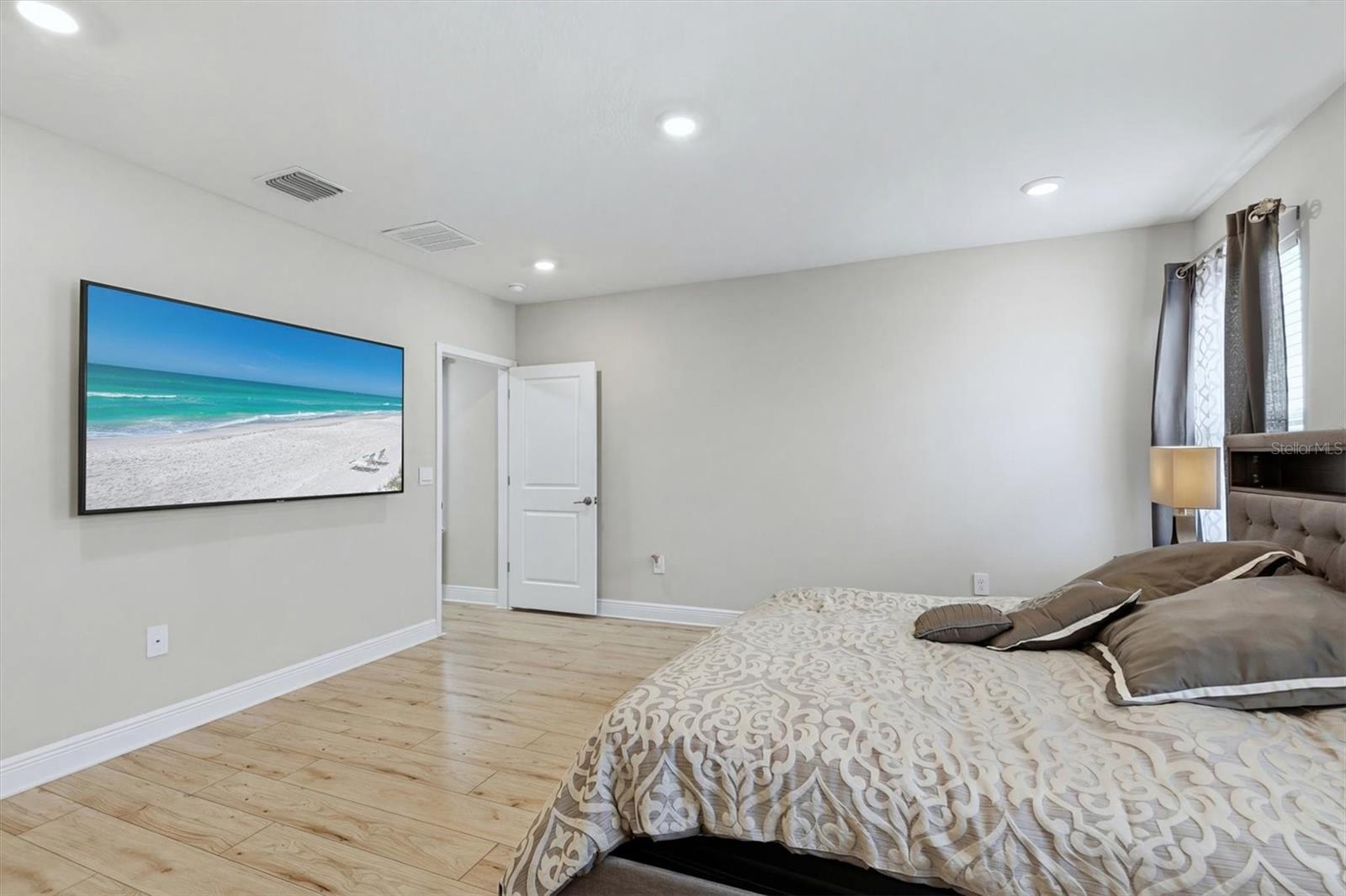 PROMENADE ESTATES PH II - Residential