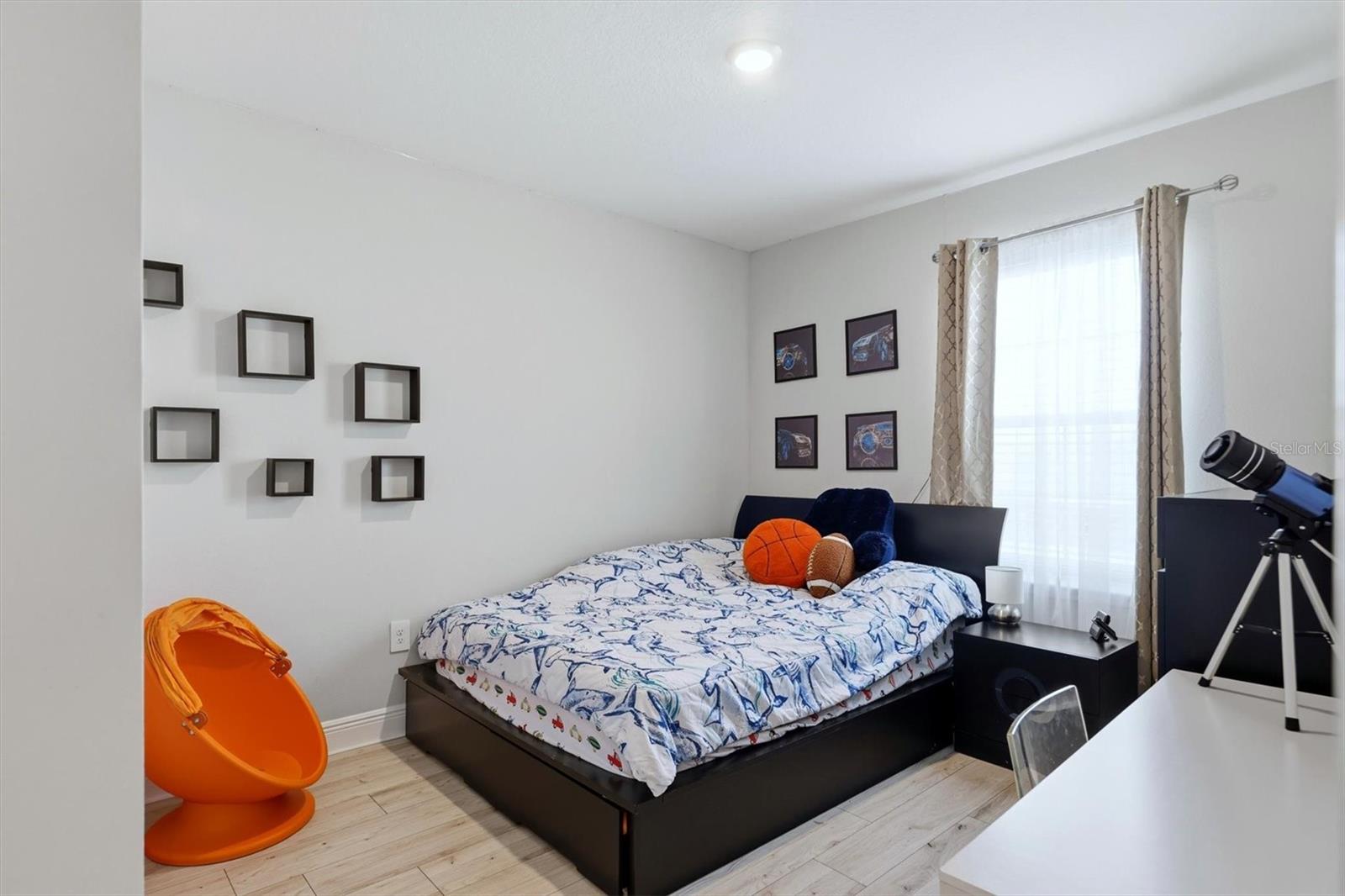 PROMENADE ESTATES PH II - Residential