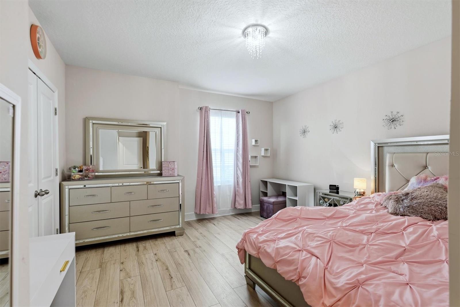 PROMENADE ESTATES PH II - Residential