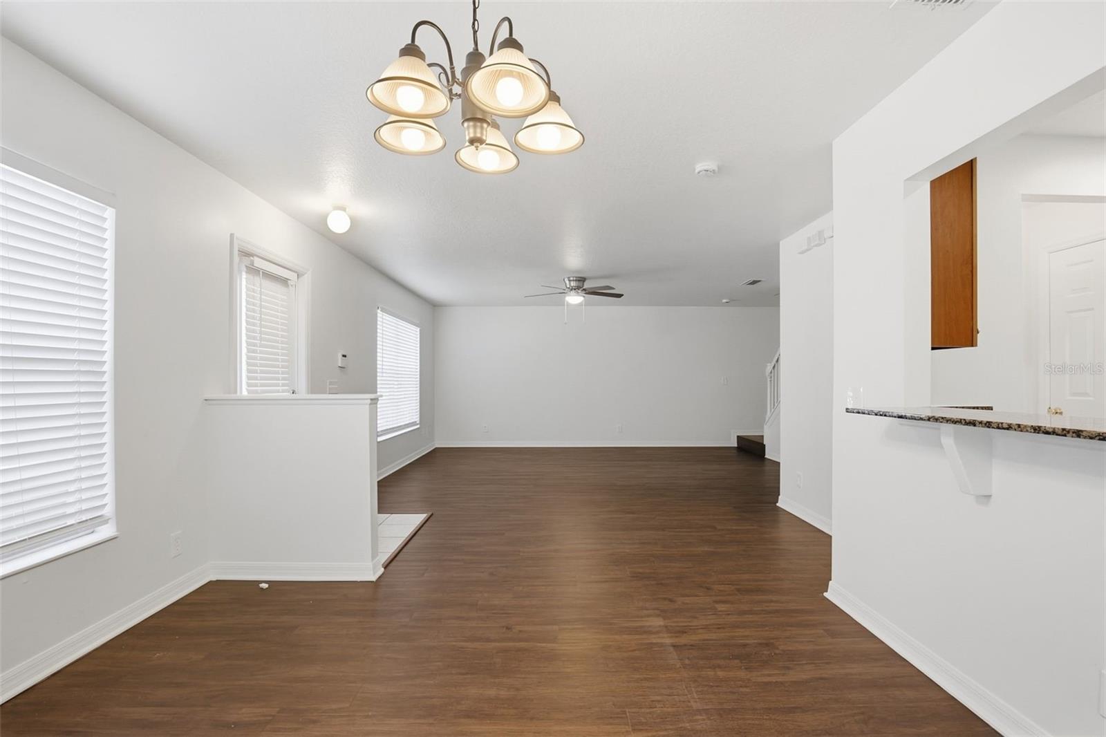 CHARLESTON PLACE TWNHMS - Residential