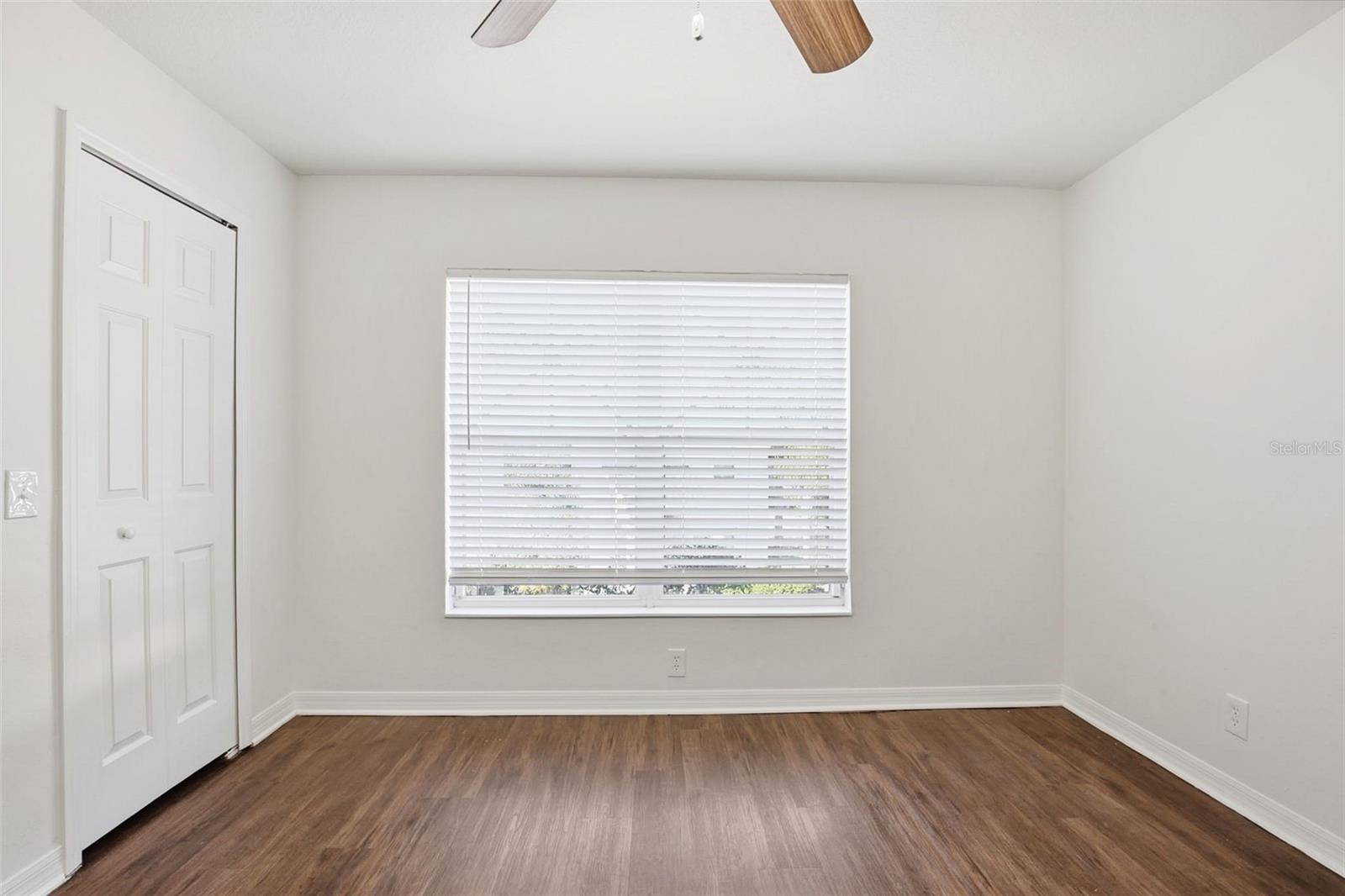 CHARLESTON PLACE TWNHMS - Residential