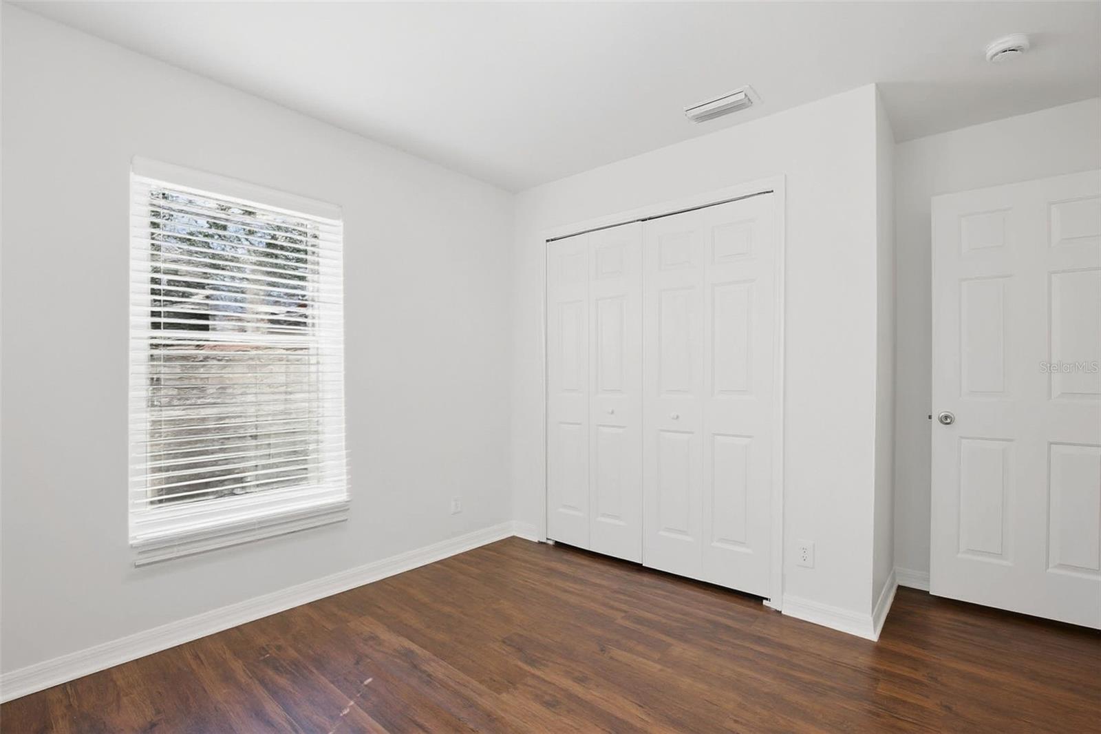 CHARLESTON PLACE TWNHMS - Residential