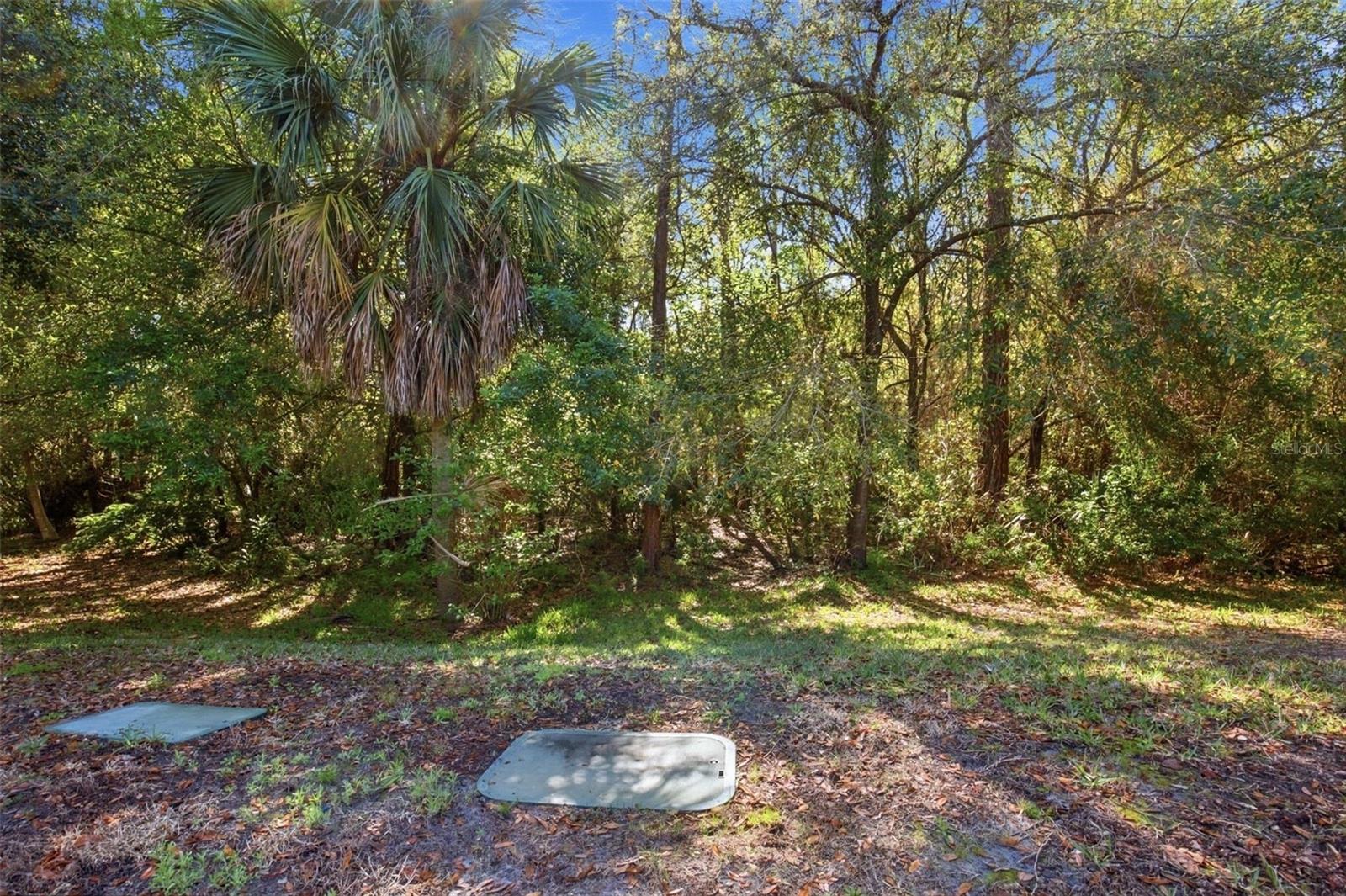 CHARLESTON PLACE TWNHMS - Residential