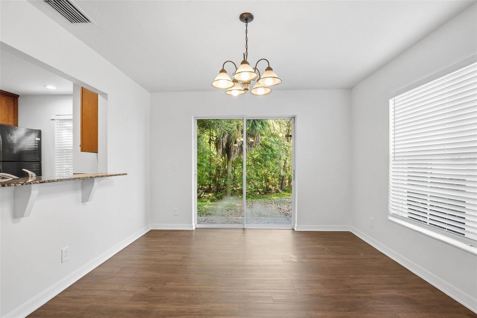 CHARLESTON PLACE TWNHMS - Residential