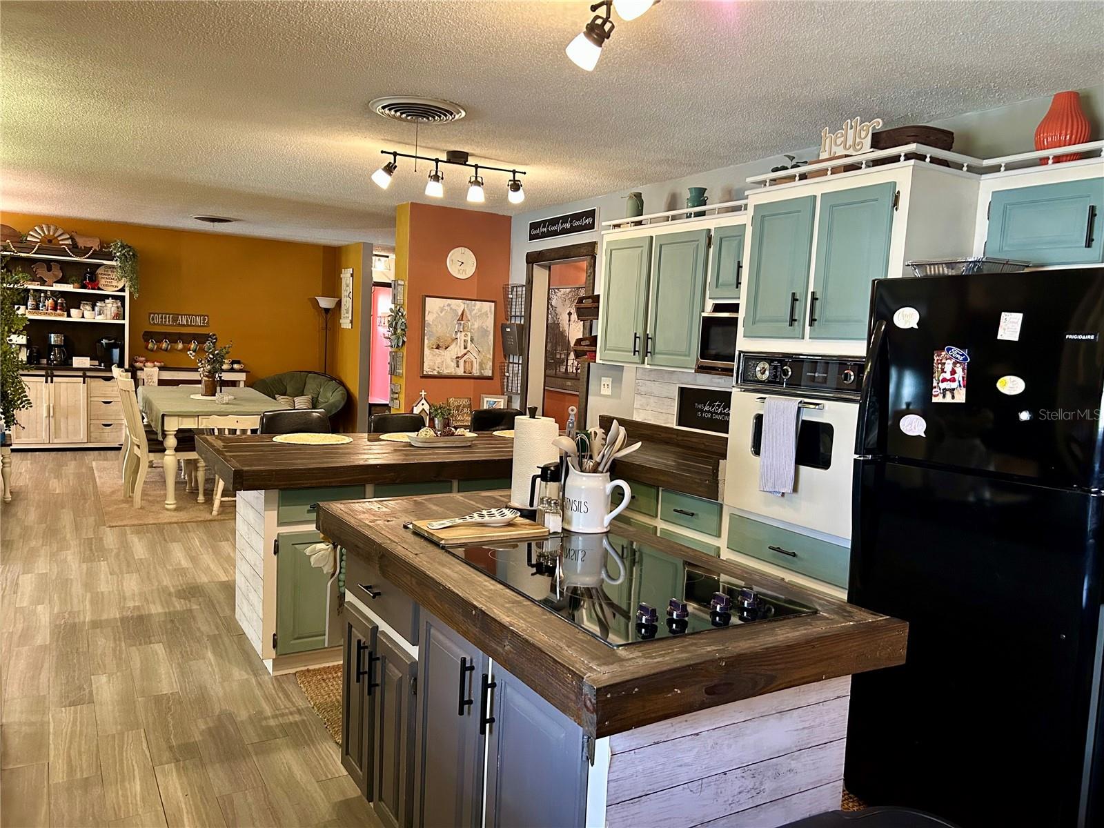 BURKE ACRES SUB - Residential