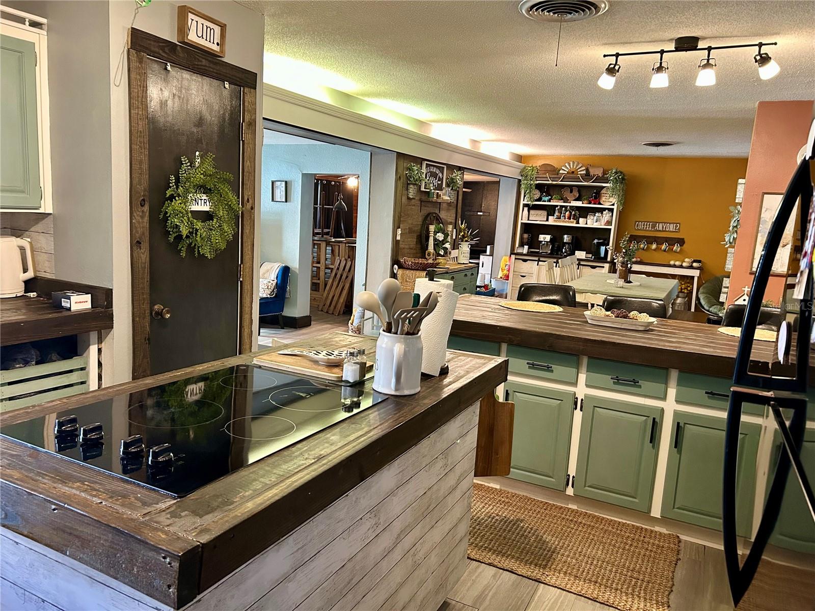 BURKE ACRES SUB - Residential