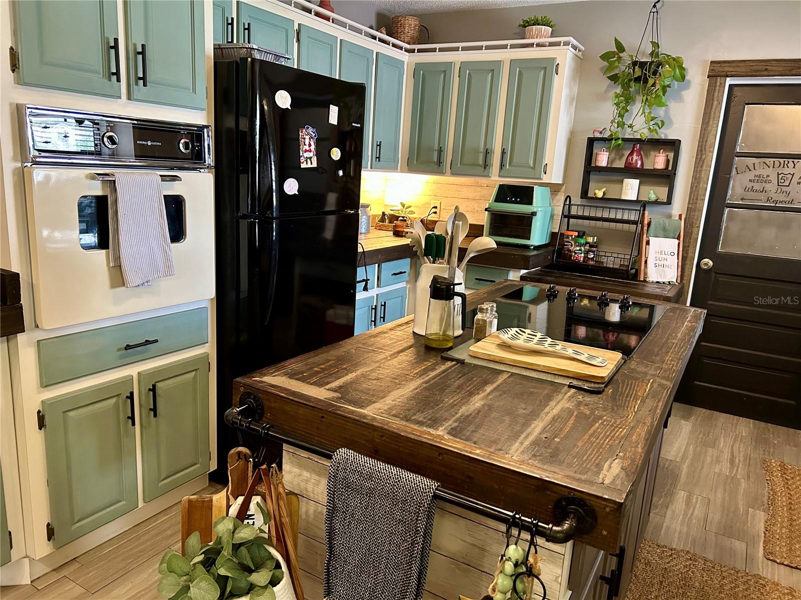 BURKE ACRES SUB - Residential