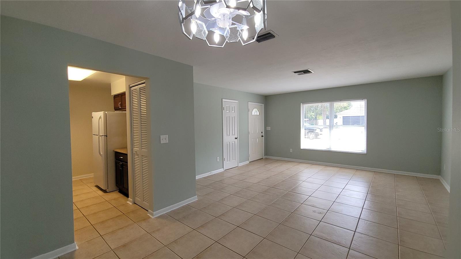 DELTONA LAKES UN 28 - Residential